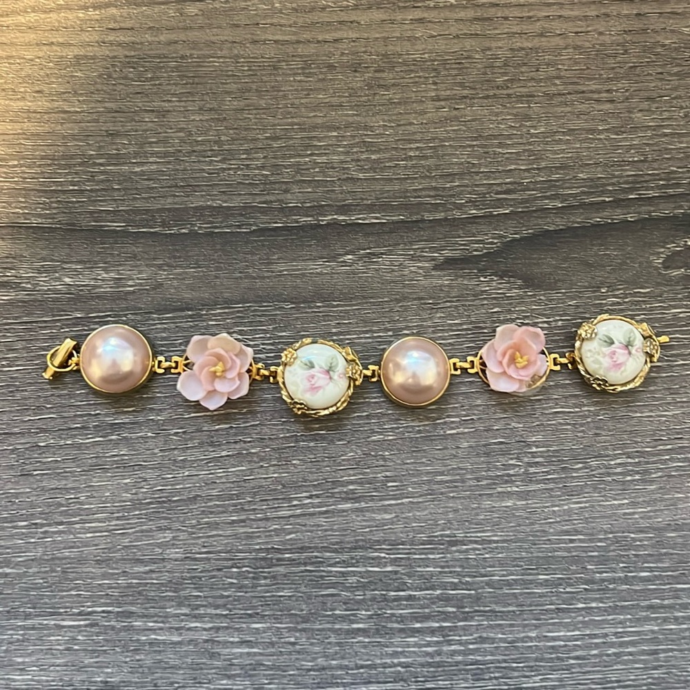 Floral bracelet